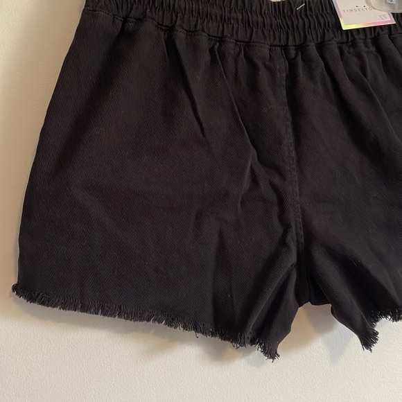 NWT Mid rise Pull-on Shorts XS Tinseltown Black FrayPocket Drawstring Elastic - Picture 6 of 14